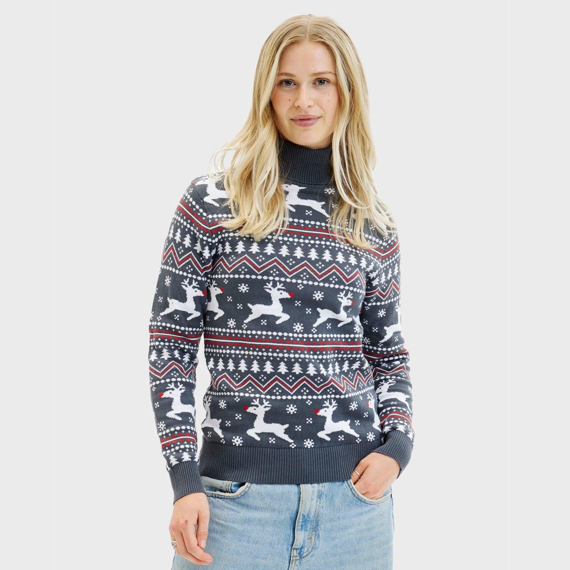 Grau-blauer Weihnachtspullover Damen mit Rollkragen und Rentiermuster, nachhaltig organic Baumwolle.